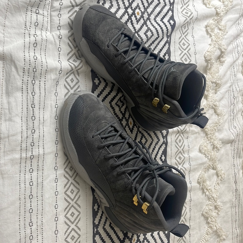Jordan Retro 12 Wolf Greys